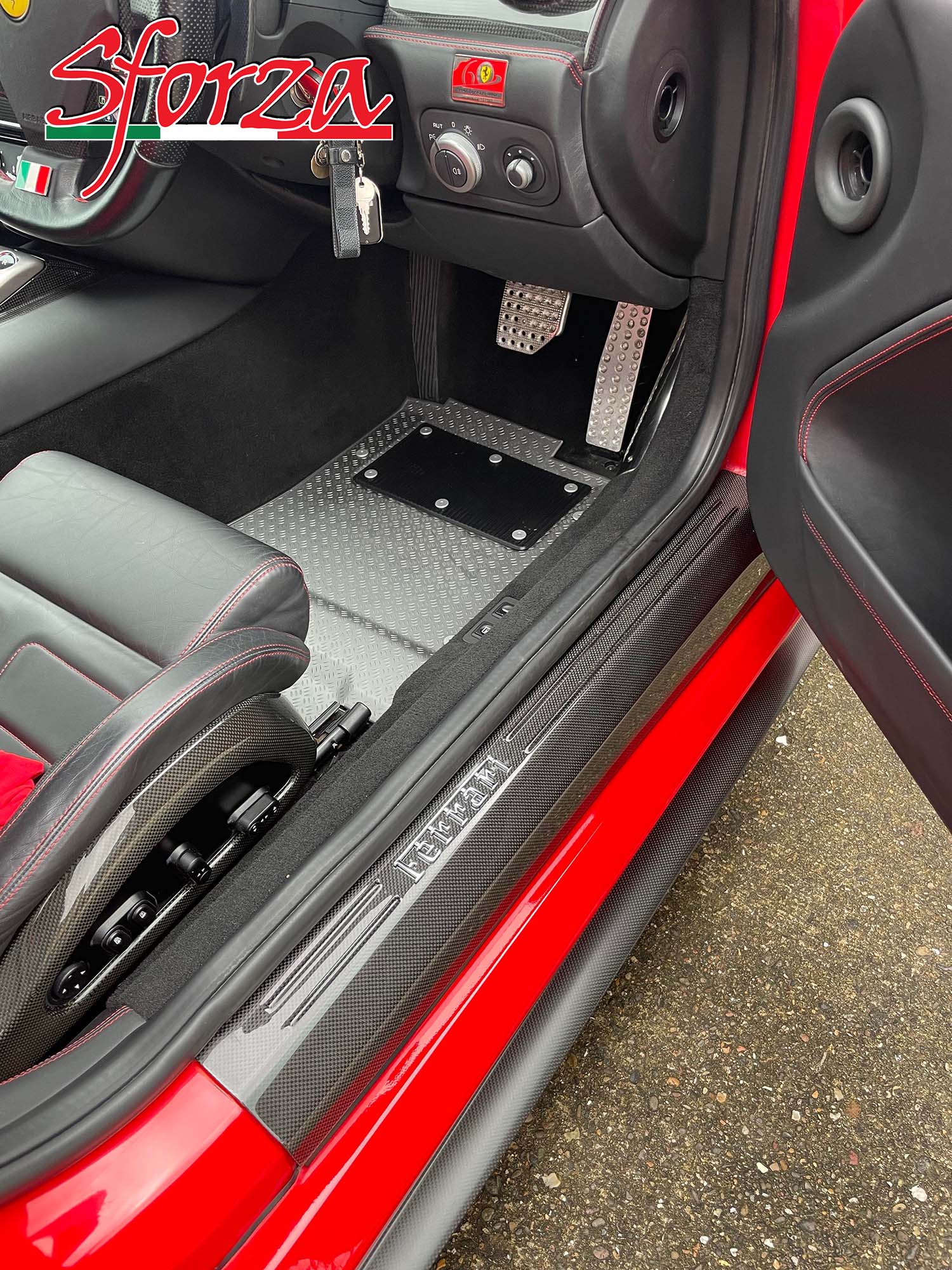 https://www.sforza.tech/wp-content/uploads/2021/01/Ferrari-599-gtb-carbon-kickplates-door-sills-installed.jpg